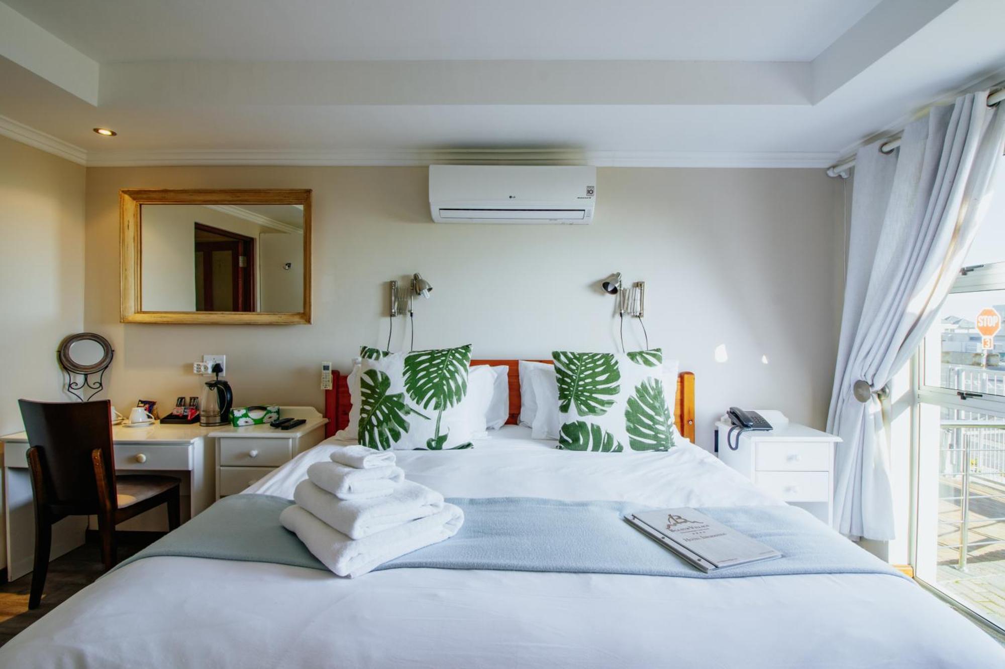 Blaauw Village Guest House Блаубергстранд Экстерьер фото