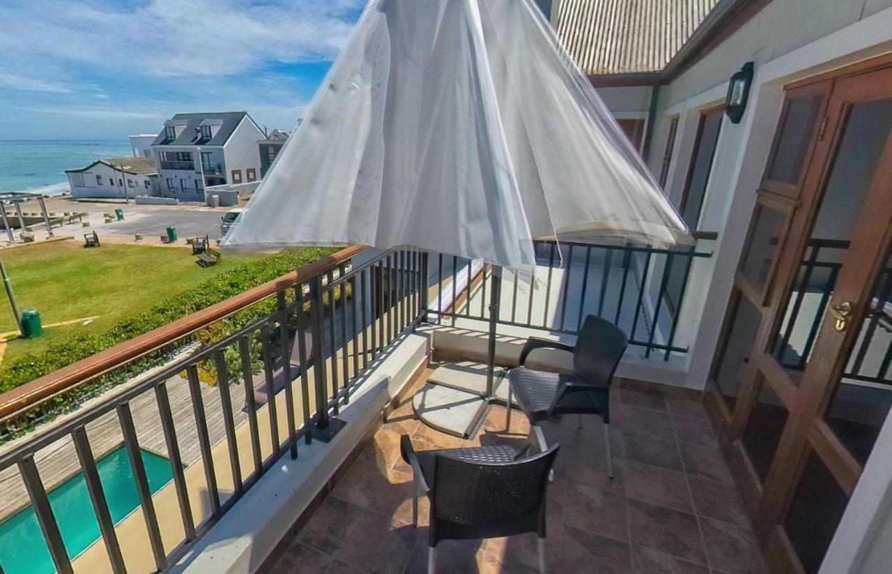 Blaauw Village Guest House Блаубергстранд Экстерьер фото